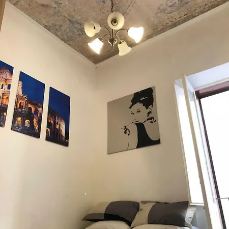 ホームステイ Sky House